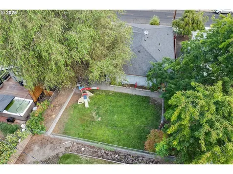 1524 E 9th Street The Dalles OR 97058
