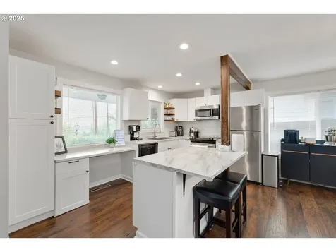 1524 E 9th Street The Dalles OR 97058