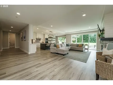16121 S Amacher Lane Oregon City OR 97045