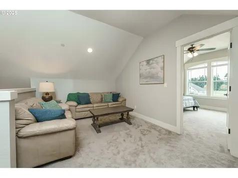 16121 S Amacher Lane Oregon City OR 97045