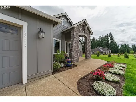 16121 S Amacher Lane Oregon City OR 97045