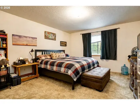 18309 Portland Avenue Gladstone OR 97027