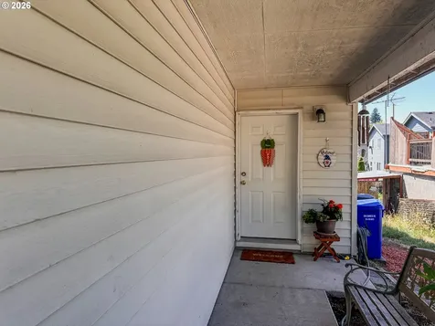 18309 Portland Avenue Gladstone OR 97027