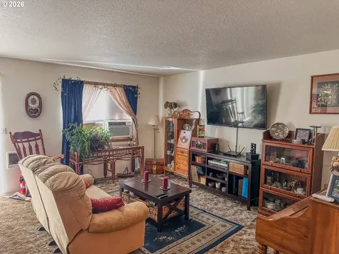 18309 Portland Avenue Gladstone OR 97027