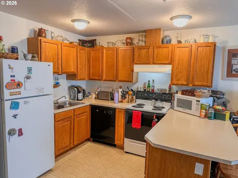 18309 Portland Avenue Gladstone OR 97027