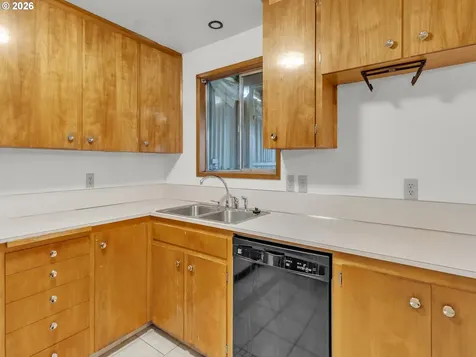 1749 Thompson Road Woodburn OR 97071