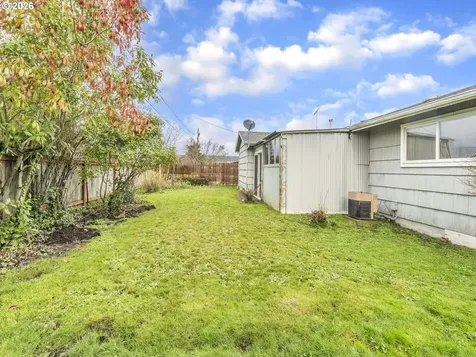 1749 Thompson Road Woodburn OR 97071