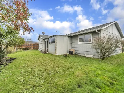 1749 Thompson Road Woodburn OR 97071