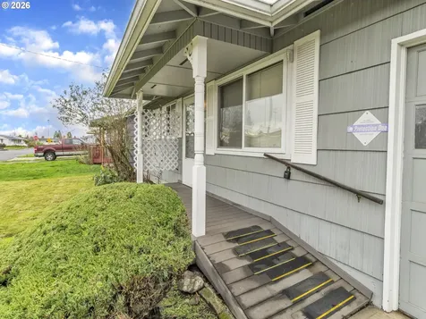 1749 Thompson Road Woodburn OR 97071