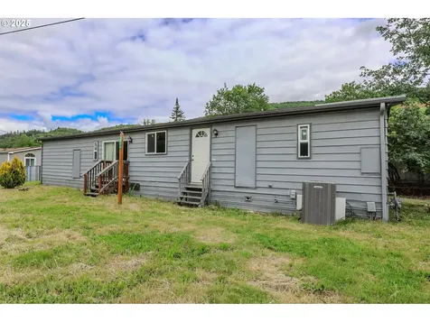 1028 Cornutt Street Myrtle Creek OR 97457