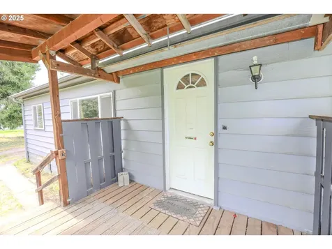 1028 Cornutt Street Myrtle Creek OR 97457