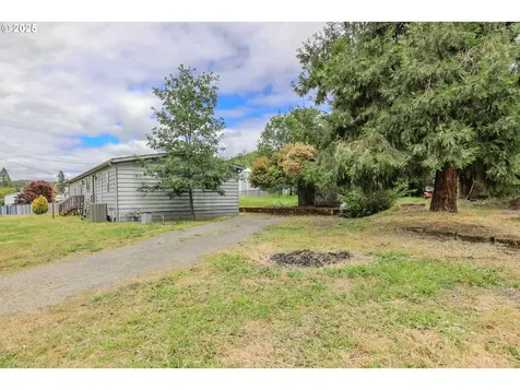 1028 Cornutt Street Myrtle Creek OR 97457