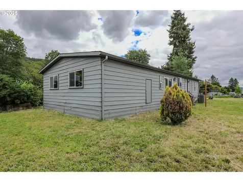 1028 Cornutt Street Myrtle Creek OR 97457