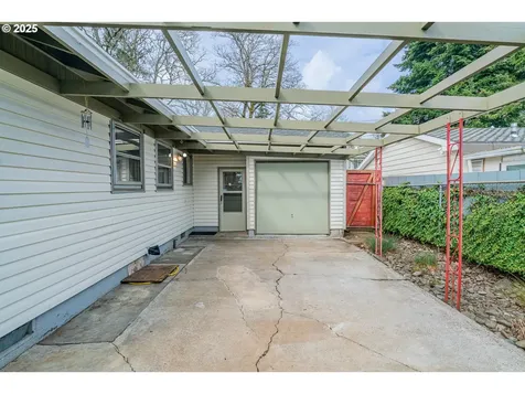 8440 SE Mill Street Portland OR 97216