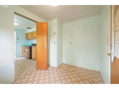 2028 Monterey Lane Eugene OR 97401