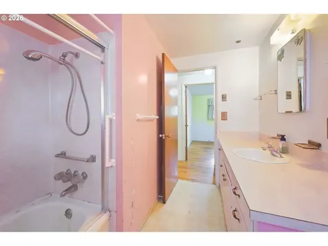 2028 Monterey Lane Eugene OR 97401