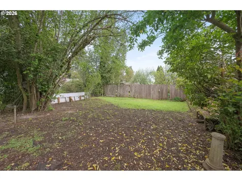 2028 Monterey Lane Eugene OR 97401