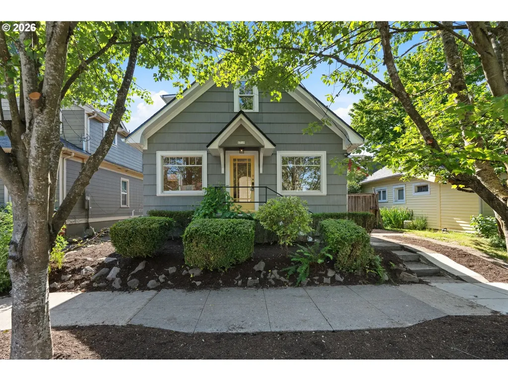 8719 SE 15th Avenue Portland OR 97202