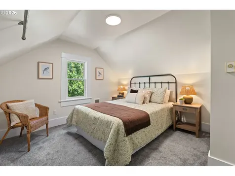 8719 SE 15th Avenue Portland OR 97202