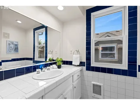 8719 SE 15th Avenue Portland OR 97202