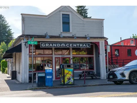 8719 SE 15th Avenue Portland OR 97202