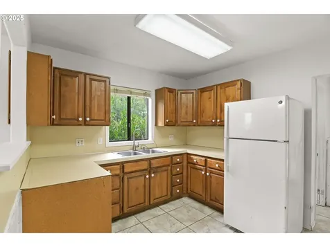 6027 N Greeley Avenue Portland OR 97217