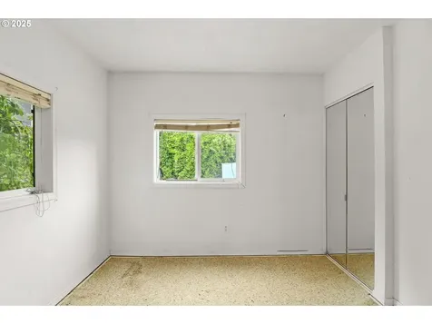 6027 N Greeley Avenue Portland OR 97217
