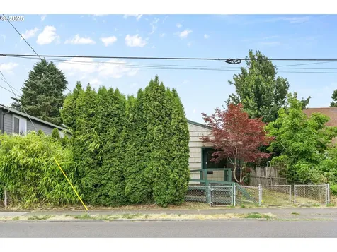 6027 N Greeley Avenue Portland OR 97217