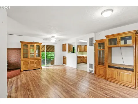 6027 N Greeley Avenue Portland OR 97217