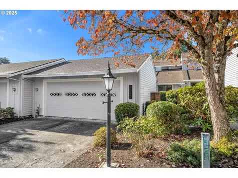 9590 SW Brentwood Place Portland OR 97224