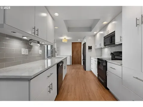 9590 SW Brentwood Place Portland OR 97224