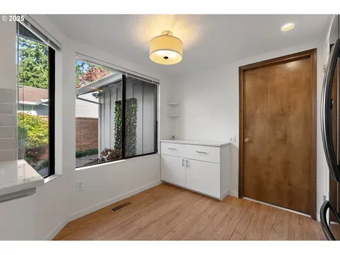 9590 SW Brentwood Place Portland OR 97224