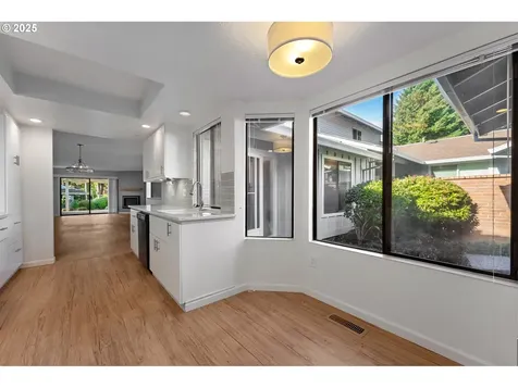 9590 SW Brentwood Place Portland OR 97224