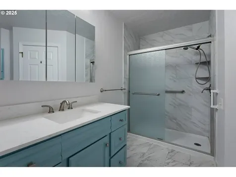 9590 SW Brentwood Place Portland OR 97224