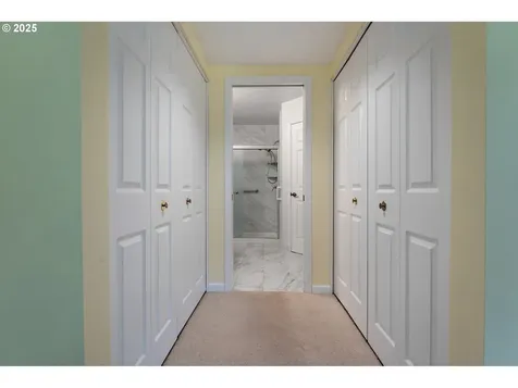 9590 SW Brentwood Place Portland OR 97224