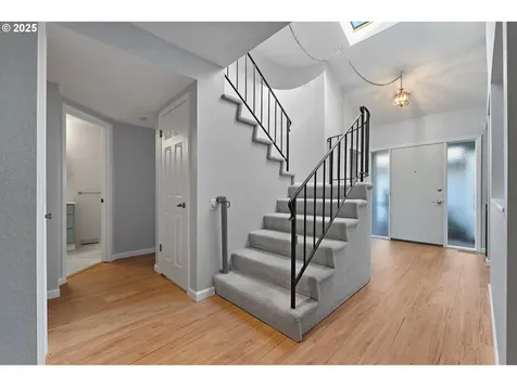 9590 SW Brentwood Place Portland OR 97224
