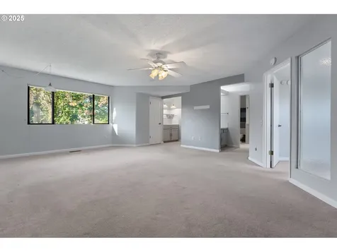 9590 SW Brentwood Place Portland OR 97224