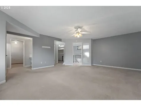 9590 SW Brentwood Place Portland OR 97224