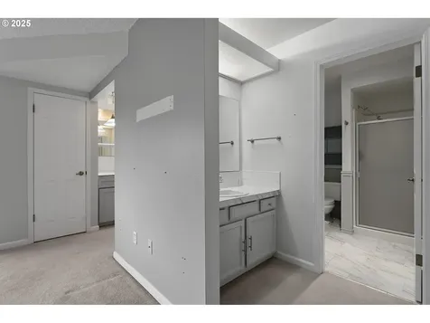 9590 SW Brentwood Place Portland OR 97224