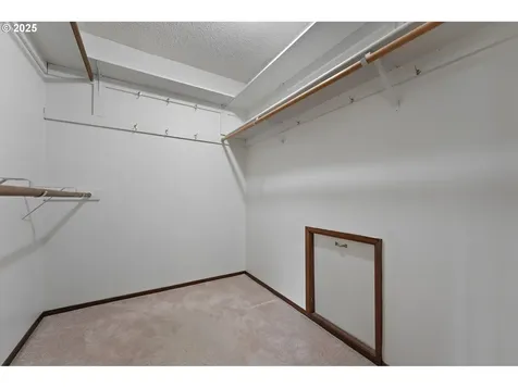 9590 SW Brentwood Place Portland OR 97224