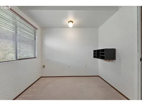 9590 SW Brentwood Place Portland OR 97224