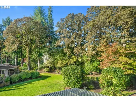 9590 SW Brentwood Place Portland OR 97224