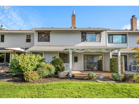 9590 SW Brentwood Place Portland OR 97224