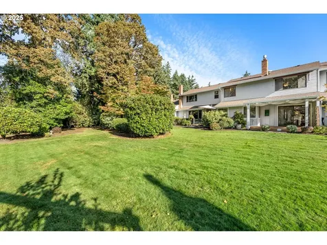 9590 SW Brentwood Place Portland OR 97224