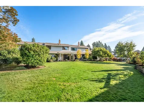 9590 SW Brentwood Place Portland OR 97224