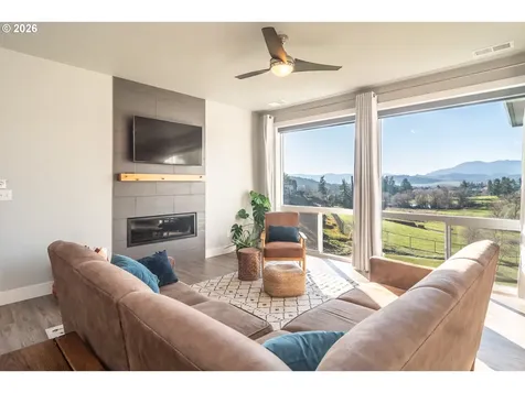 607 Wildcat Canyon Road Sutherlin OR 97479
