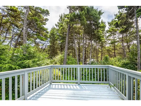 3877 SW Dahlia Lane Waldport OR 97394