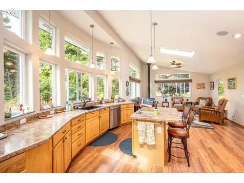 3877 SW Dahlia Lane Waldport OR 97394