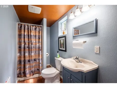 3877 SW Dahlia Lane Waldport OR 97394