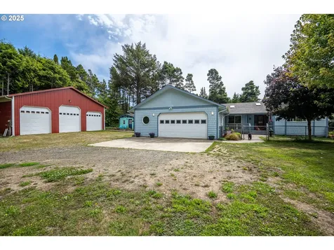 3877 SW Dahlia Lane Waldport OR 97394